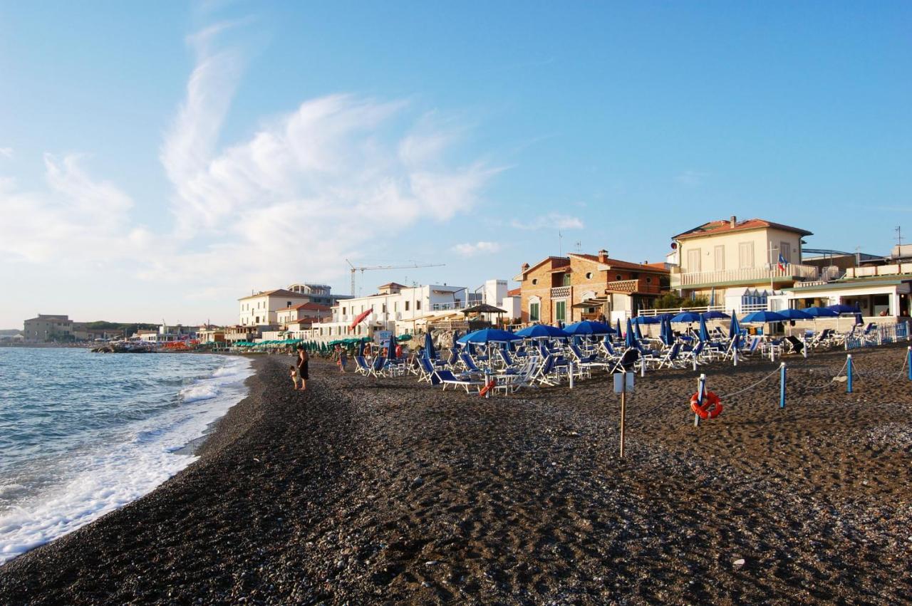Hotel Massimo Marina di Cecina Esterno foto