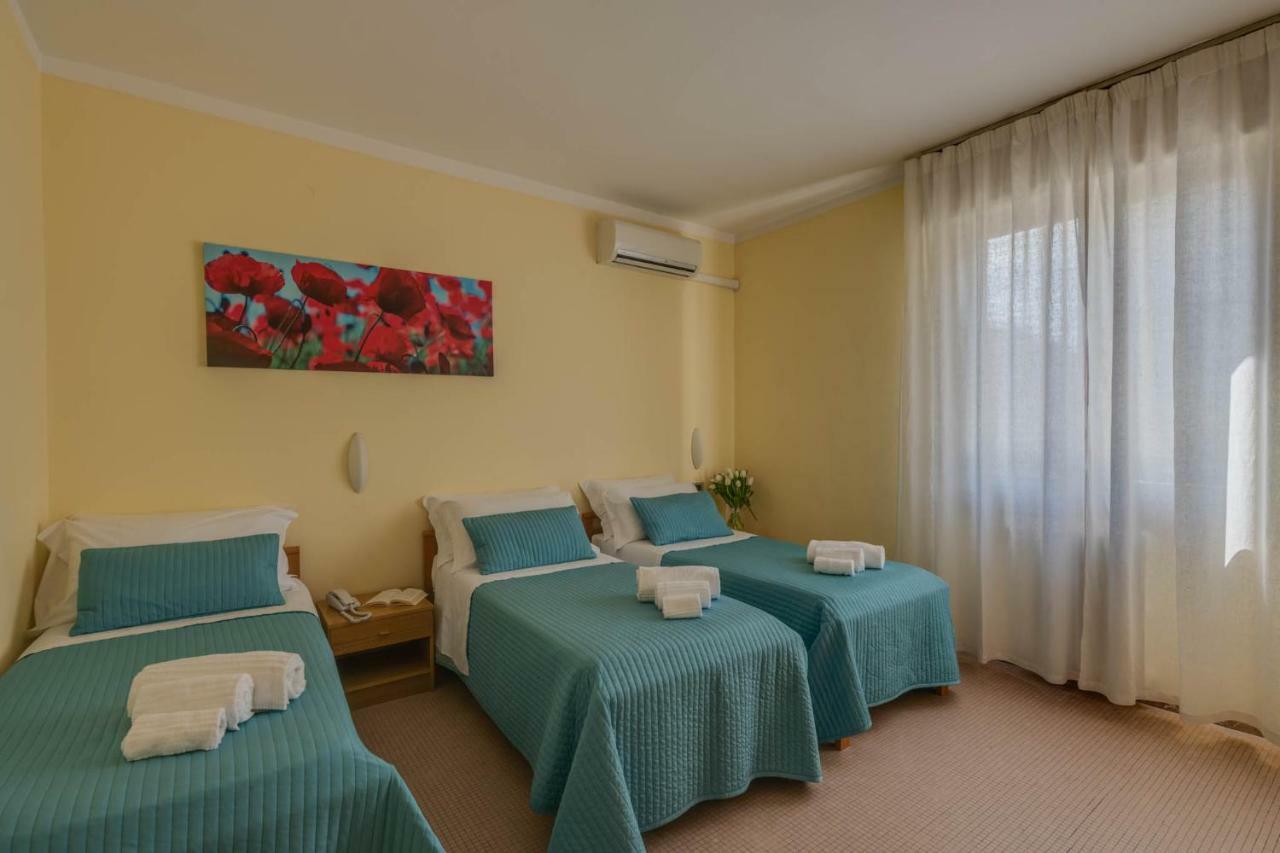 Hotel Massimo Marina di Cecina Esterno foto
