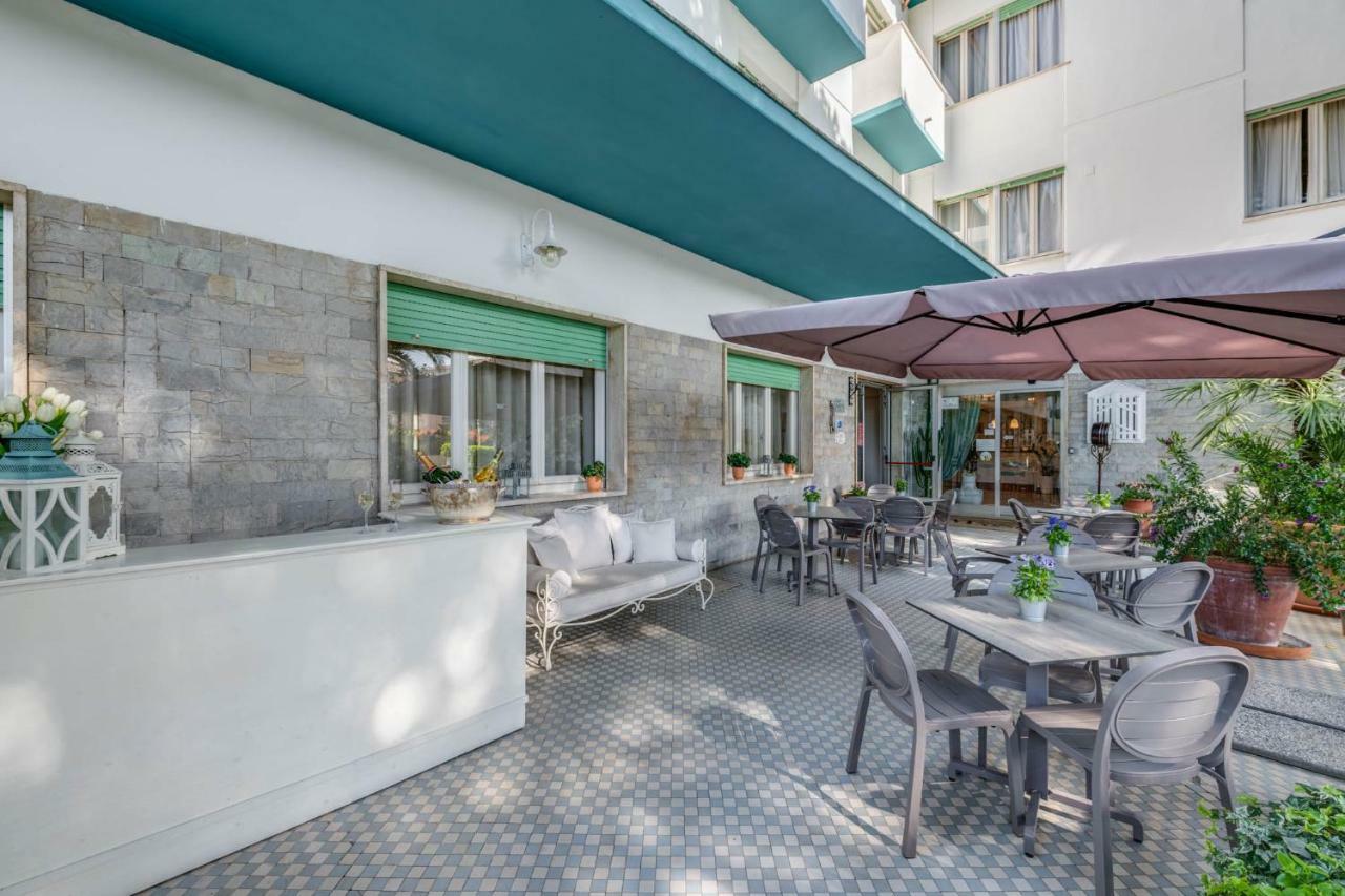Hotel Massimo Marina di Cecina Esterno foto